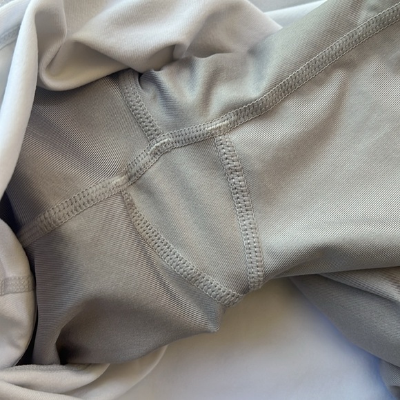 Fabletics Shorts Size S - Picture 3 of 4